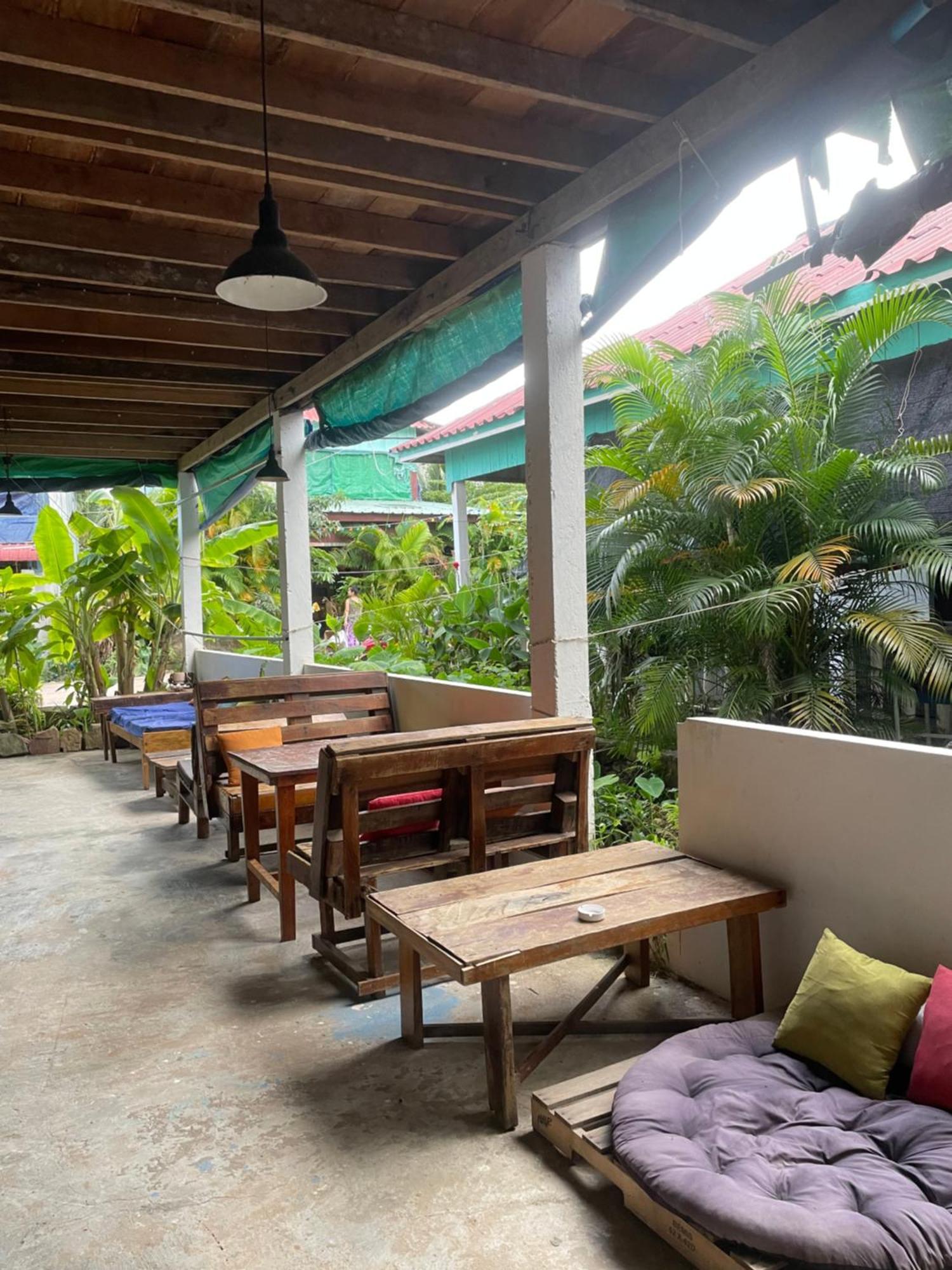 The Hornbill Hostel 코롱 산로엠 외부 사진