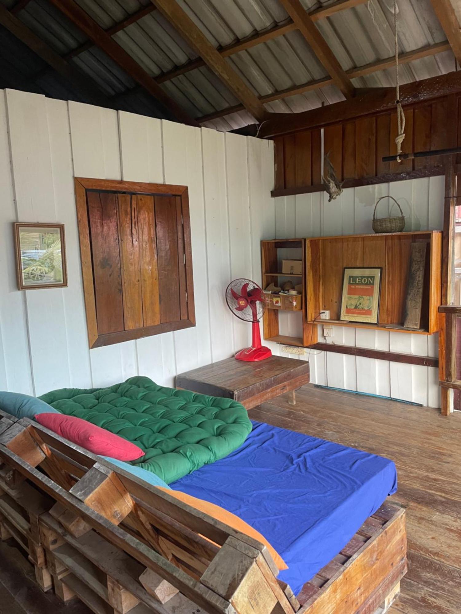 The Hornbill Hostel 코롱 산로엠 외부 사진