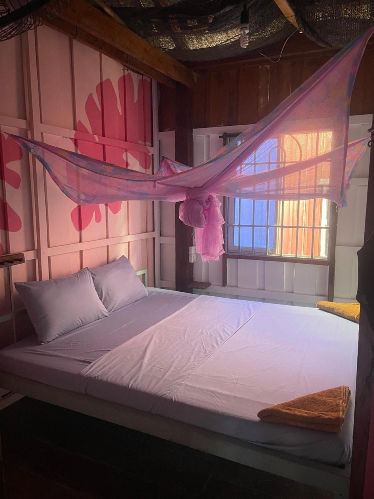 The Hornbill Hostel 코롱 산로엠 외부 사진